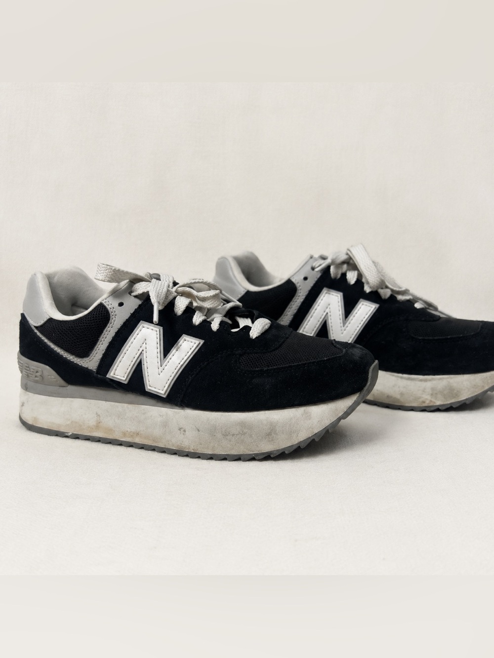 New Balance 574 Platform Sneakers Black White Size 10 Athletic Shoes